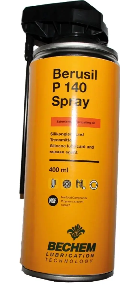 Sprühdose mit gelbem Etikett, beschriftet mit "Berusil P 140 Spray", enthält Silikonöl. Hersteller ist Bechem Lubrication Technology.